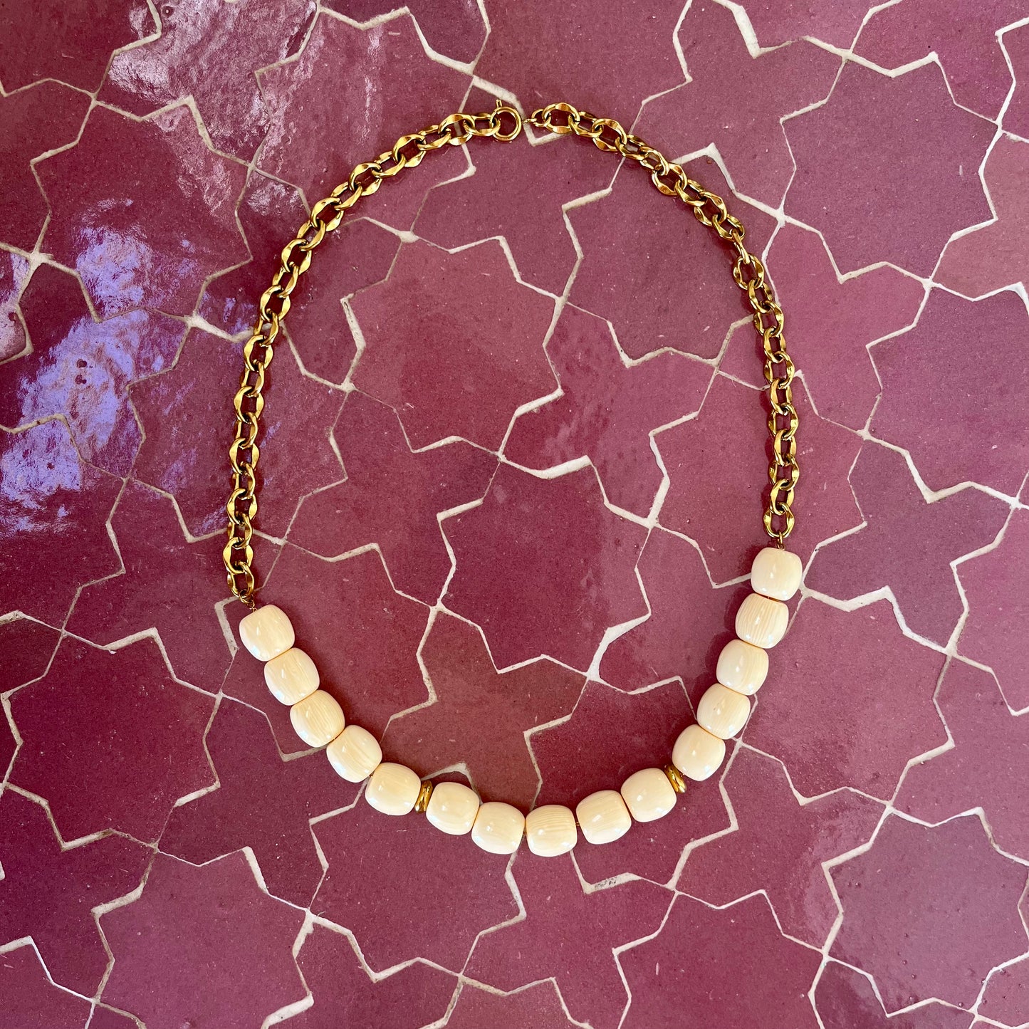 COLLIER CARAVANE