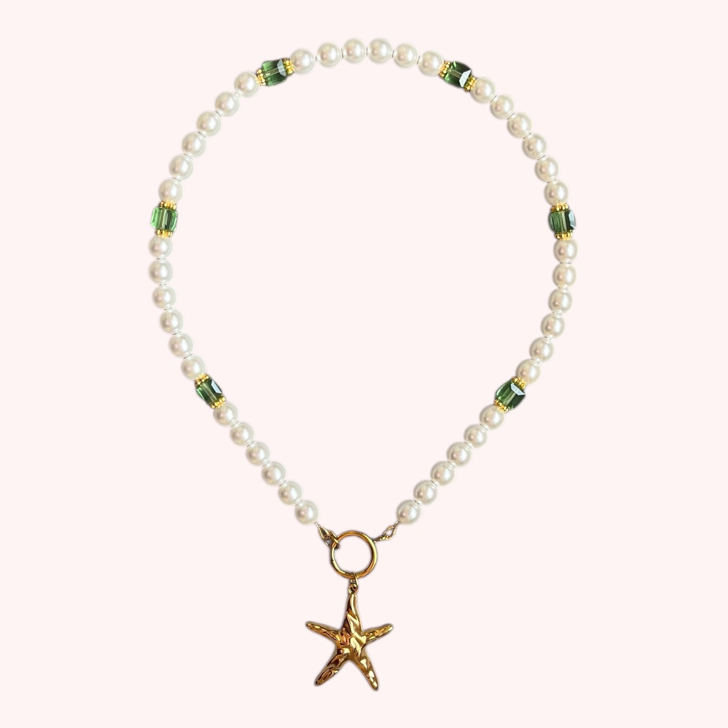 COLLIER SUR LA PLAGE