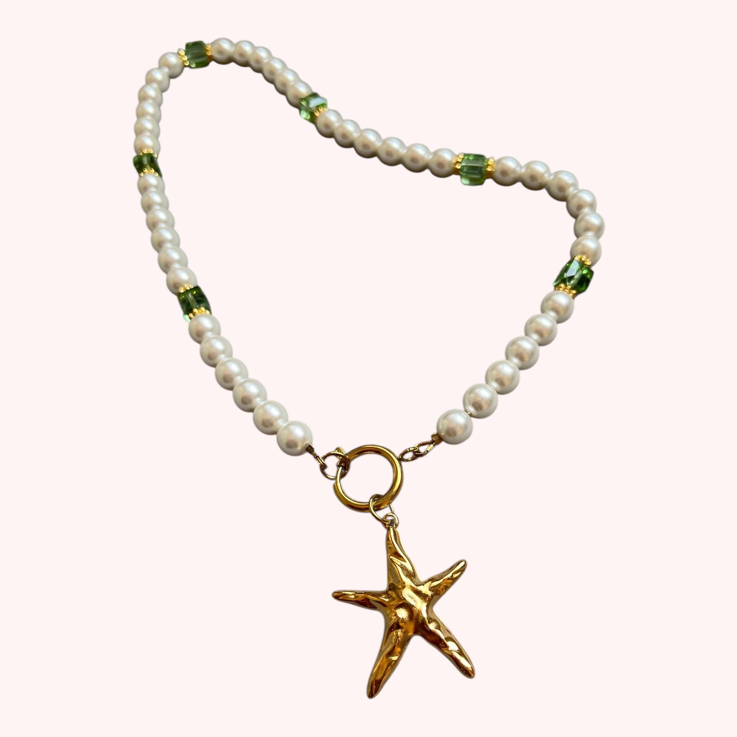 COLLIER SUR LA PLAGE