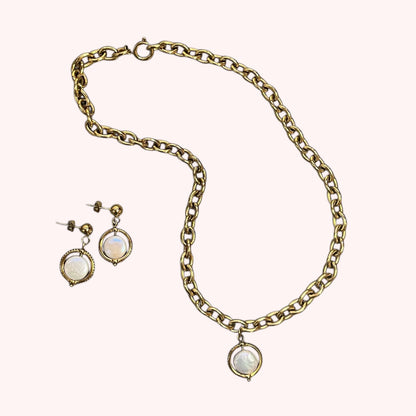 COLLIER HONEYMOON