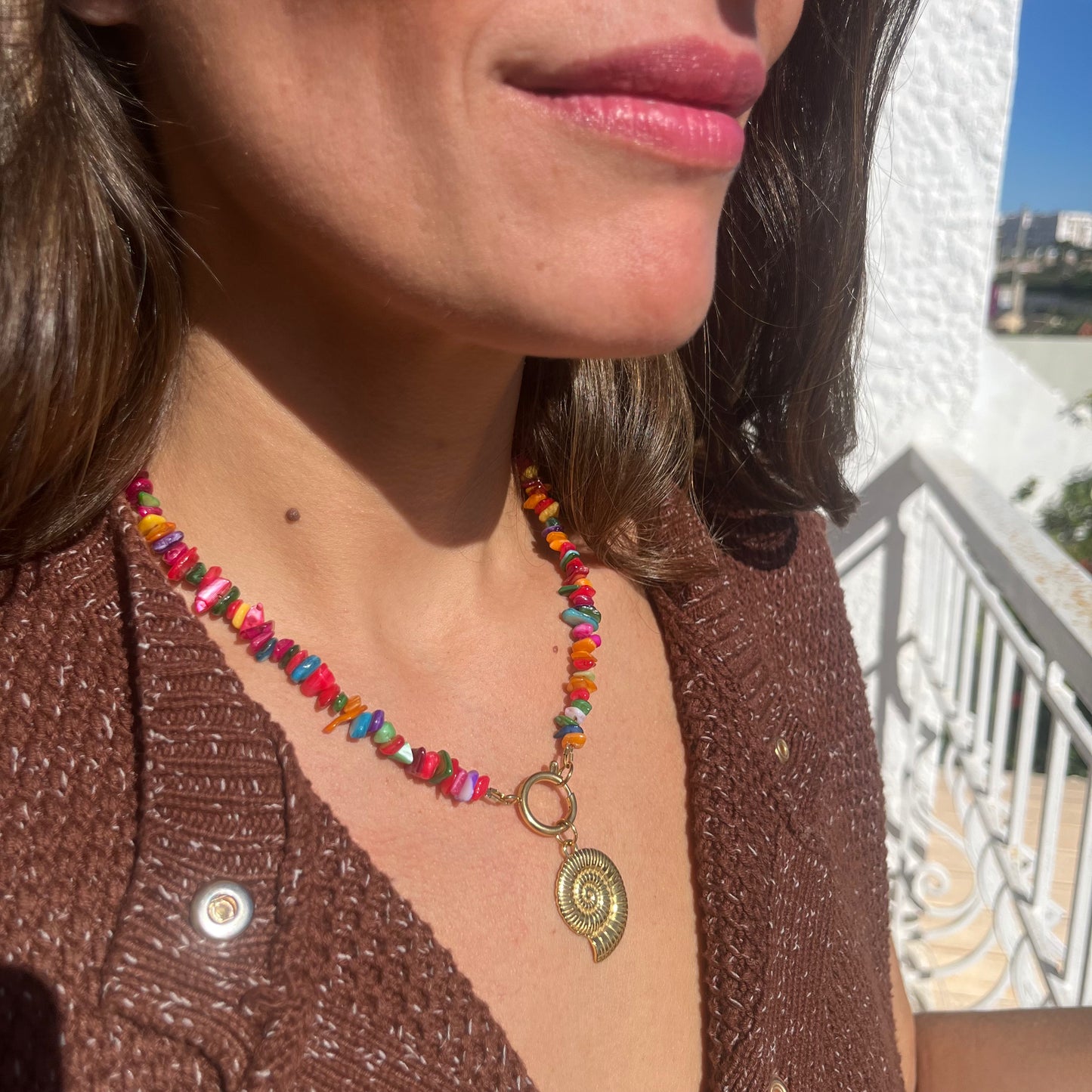 COLLIER CHIPS COQUILLAGE